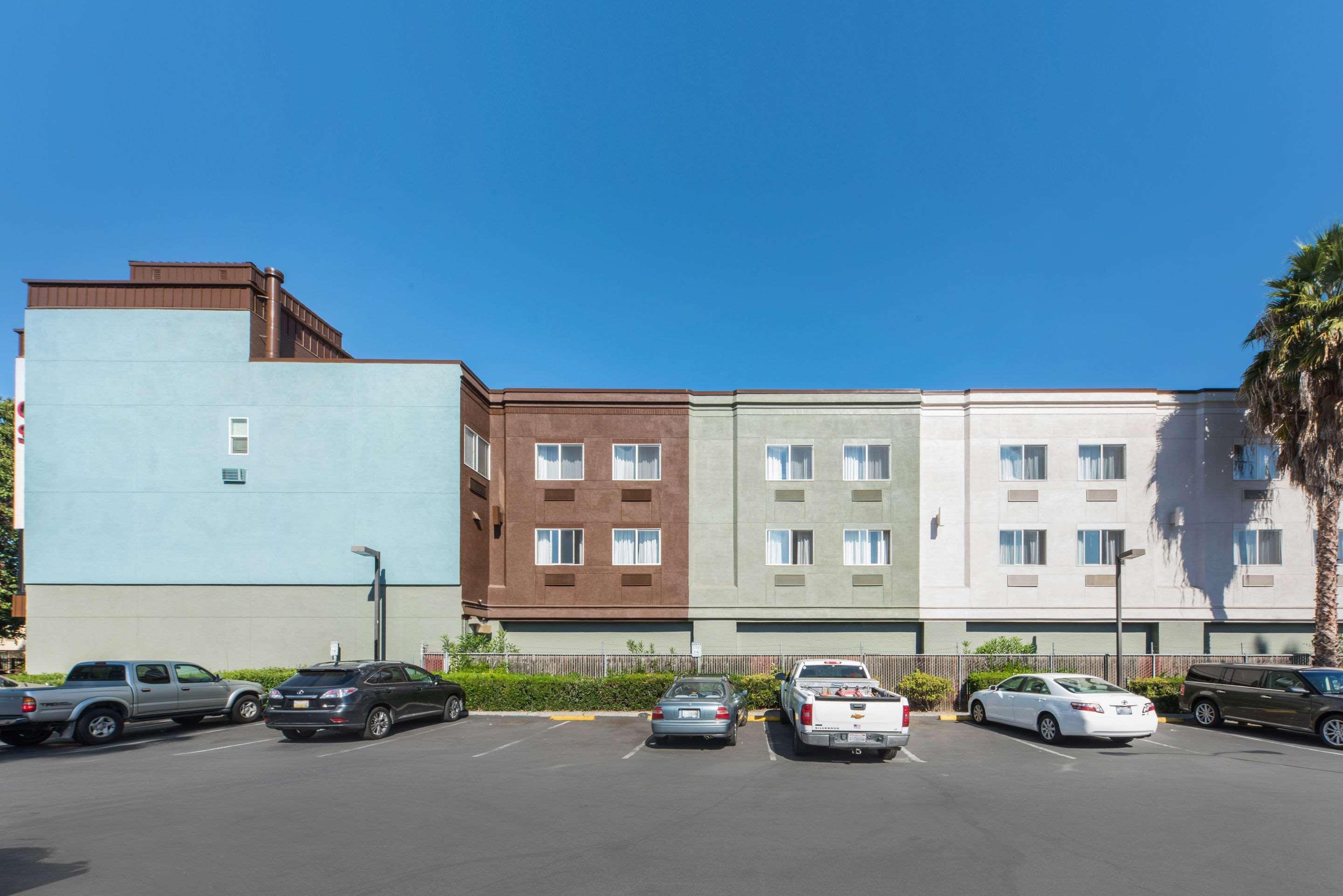Comfort Suites San Jose Airport Exterior photo